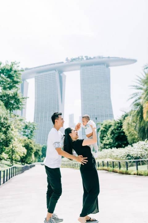 singapore family photographer at marina bay sands by singapore insiders photographer